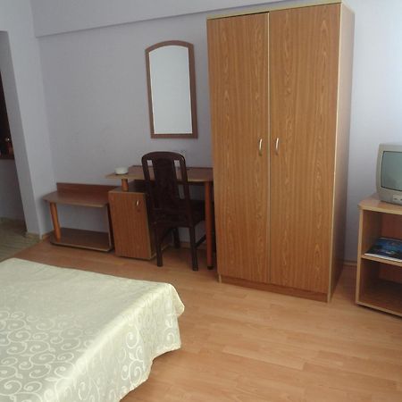 Paradise Hotel Madzharovo Ruang foto
