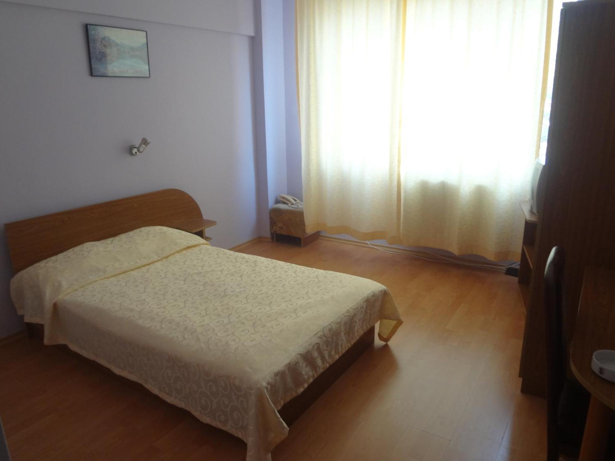 Paradise Hotel Madzharovo Ruang foto