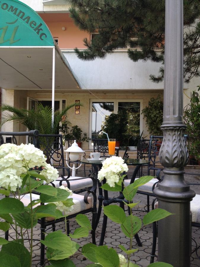 Paradise Hotel Madzharovo Bagian luar foto
